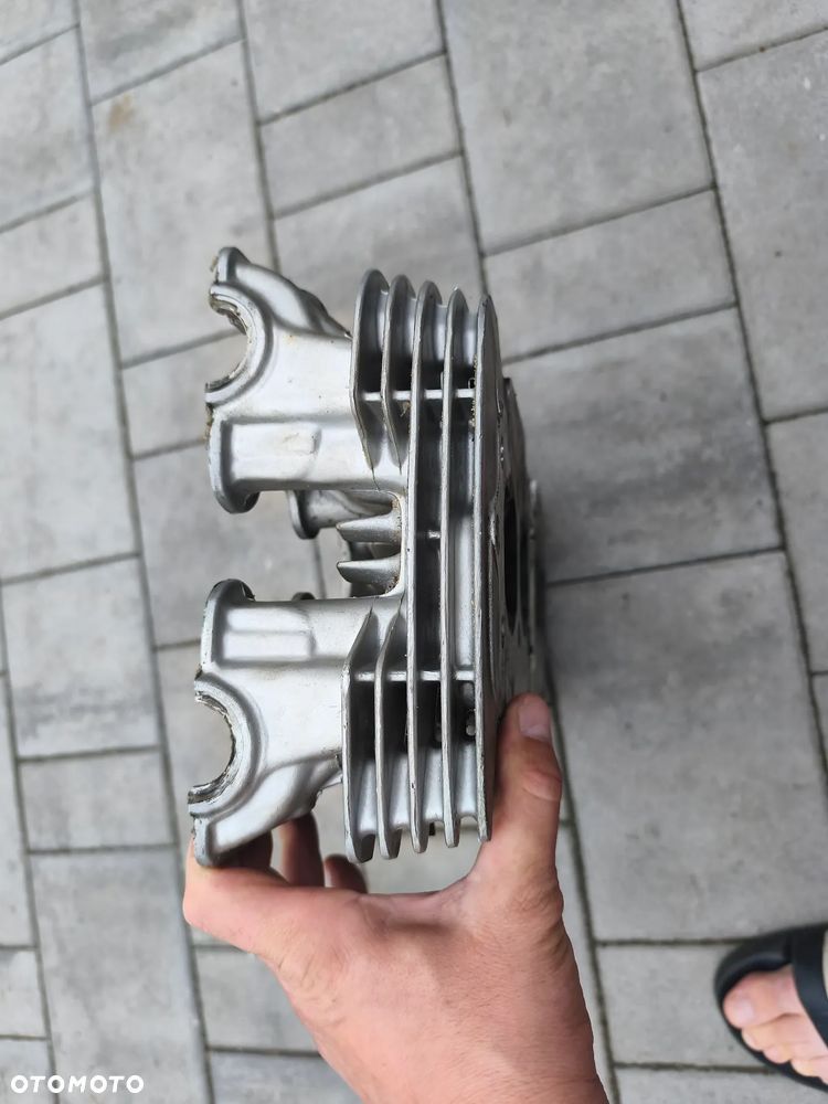 Głowica, zawory Honda CB 750 Boldor - 12