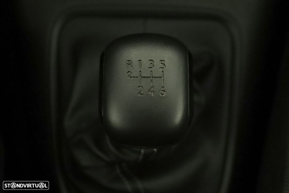 Citroën C3 1.2 PureTech Plus - 12