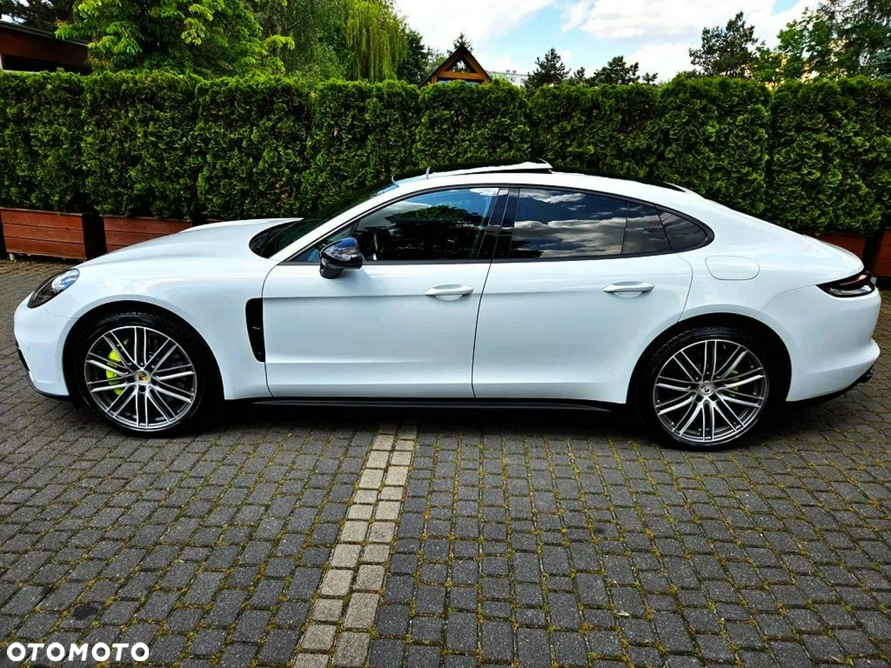 Porsche Panamera 4 Platinum Edition - 32