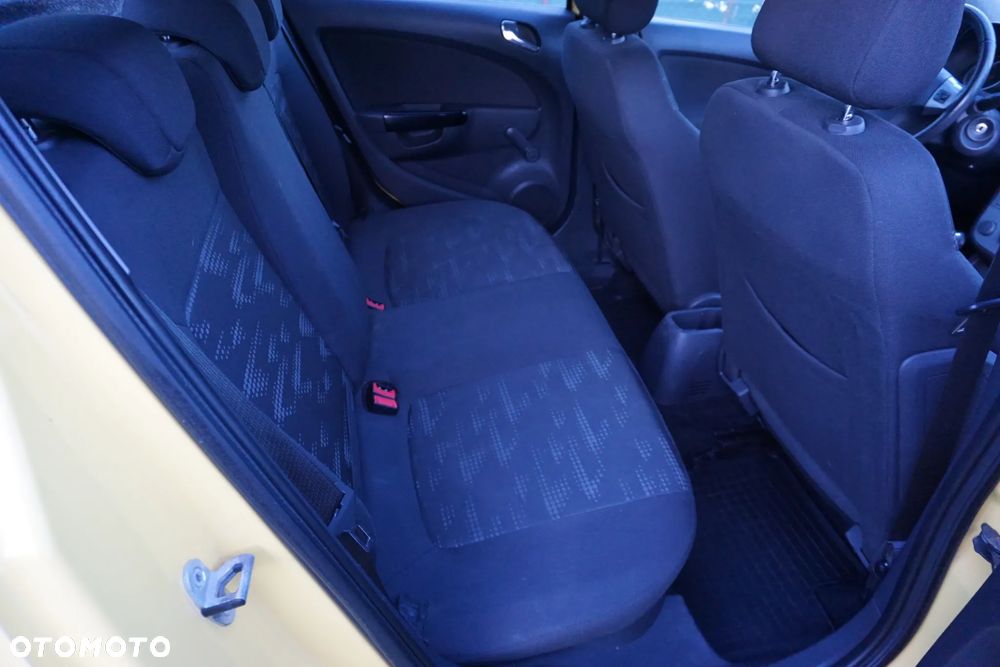 Opel Corsa - 32