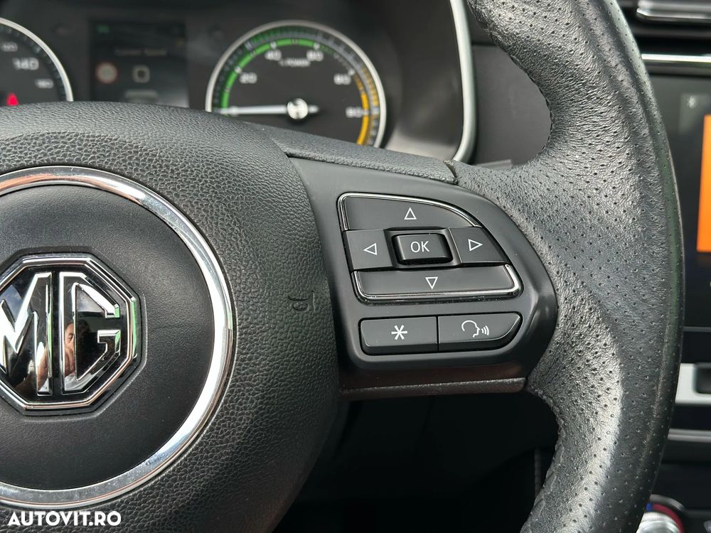 MG ZS EV Luxury - 18