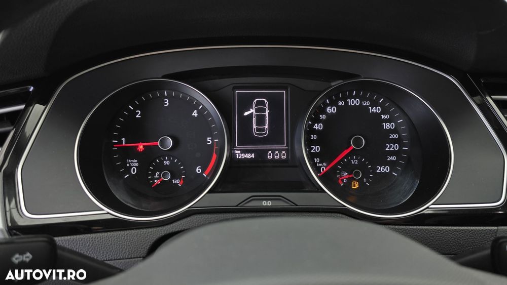 Volkswagen Passat 2.0 TDI DSG Comfortline - 16