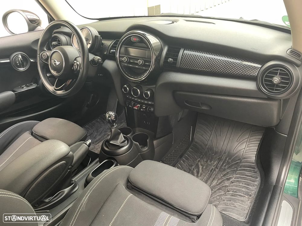 MINI 3 Portas Cooper SD - 11