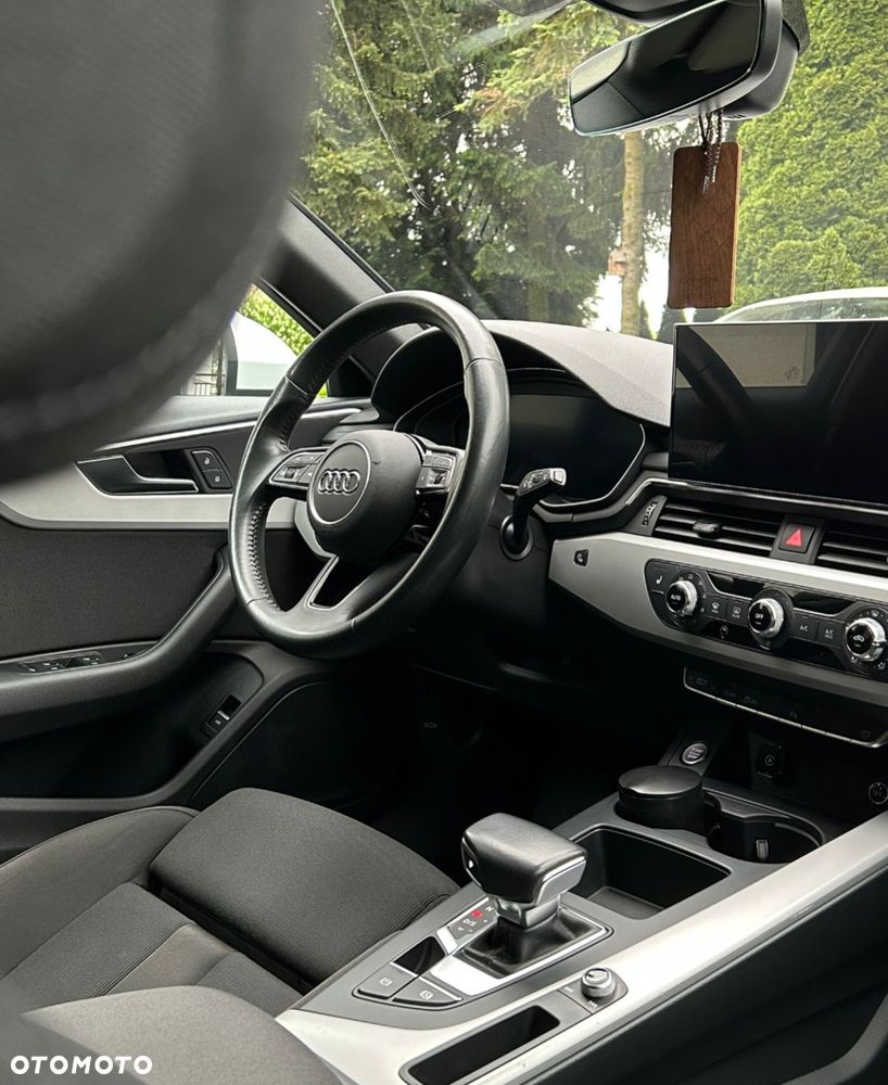 Audi A4 Avant - 4