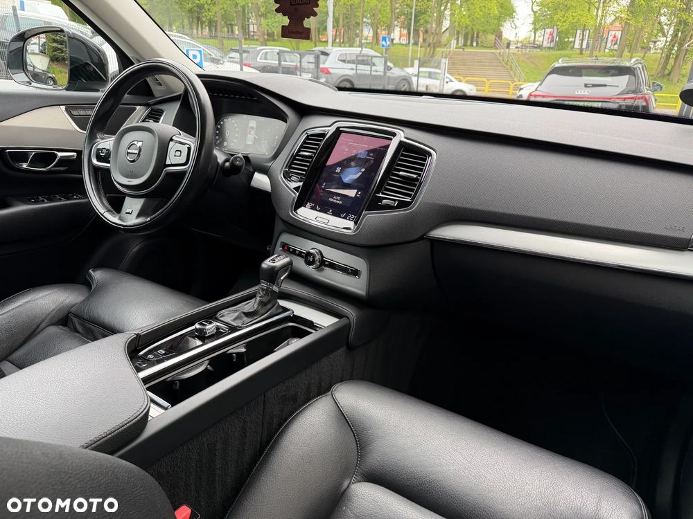 Volvo XC 90 D5 AWD Geartronic RDesign - 6