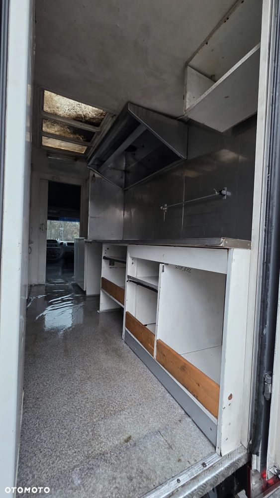 Mercedes-Benz Sprinter - 21