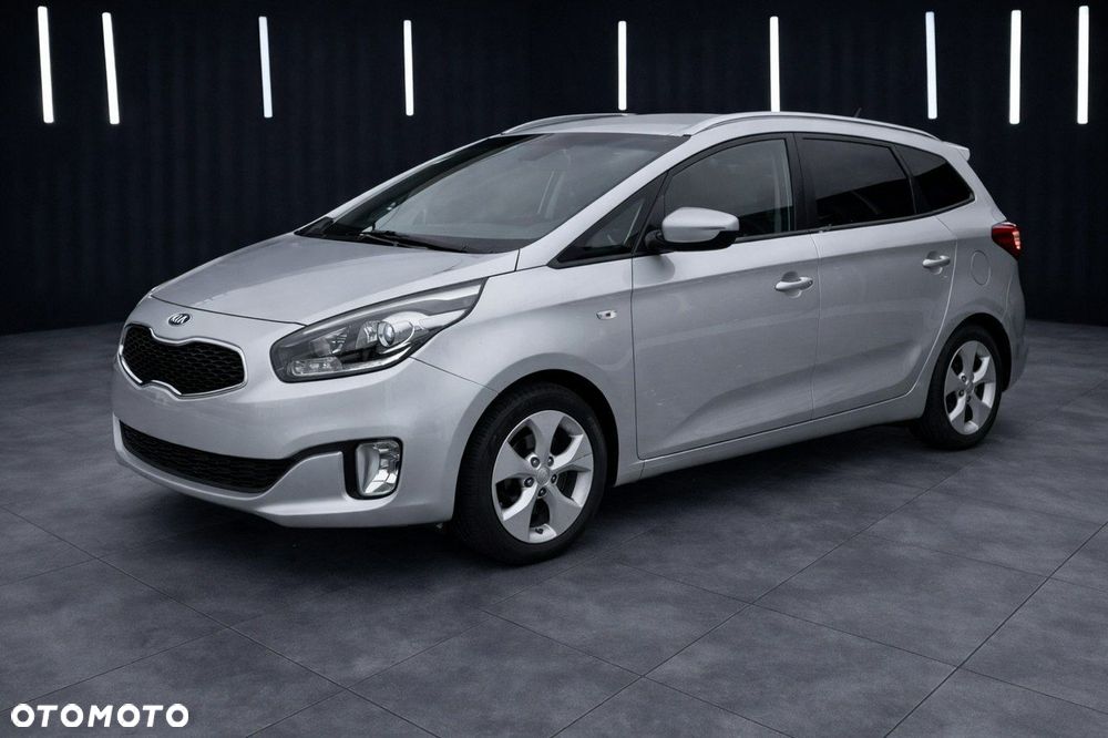 Kia Carens - 3