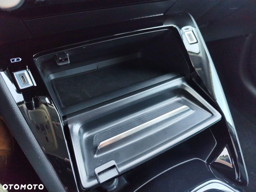 Peugeot 208 - 27
