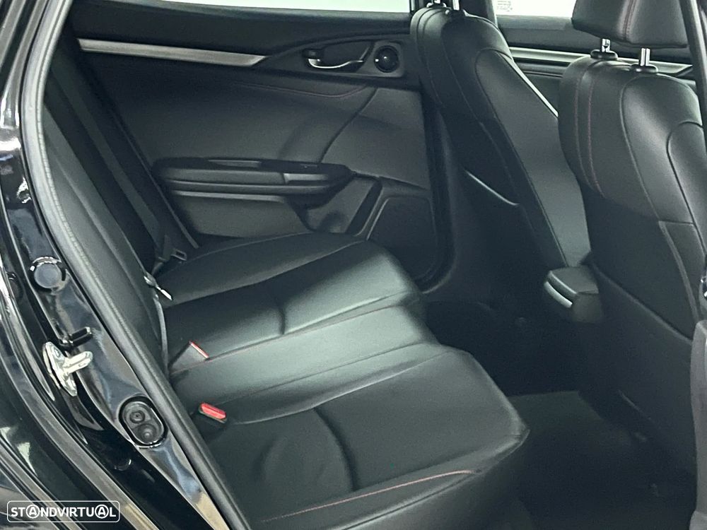 Honda Civic 1.0 i-VTEC Executive CVT - 24