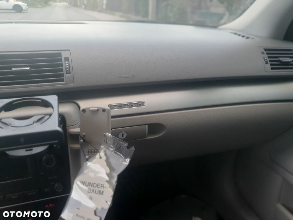Audi A4 ver-avant-2-0-tdi-dpf-quattro - 6