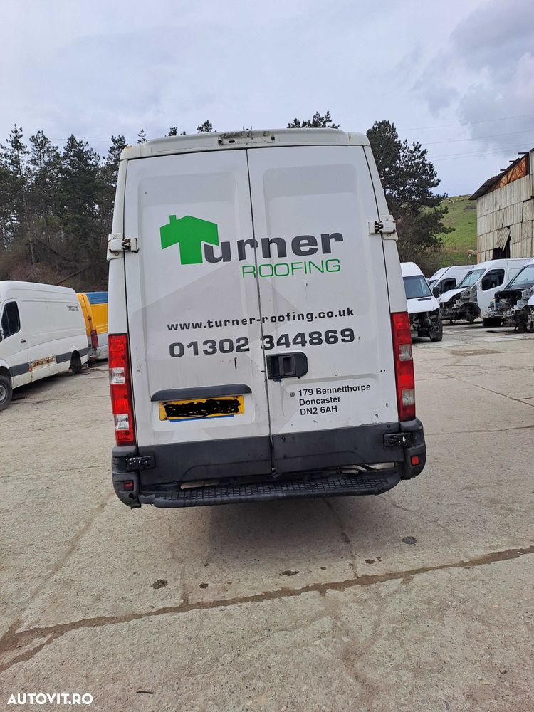 Dezmembrez Iveco Daily mot.2.3 euro5 cutie 6 trepte - 2
