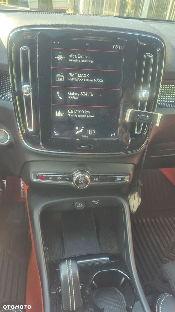 Volvo XC 40 T4 R-Design - 12