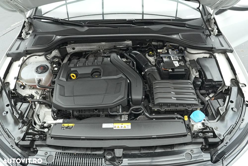 Volkswagen Golf 1.5 eTSI MHEV 130CP DSG Life - 27