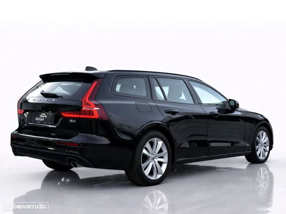 Volvo V60 2.0 B4 Momentum Geartronic - 2