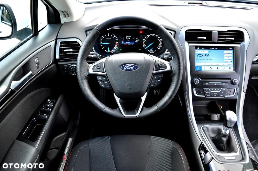 Ford Mondeo 2.0 TDCi ST-Line - 24