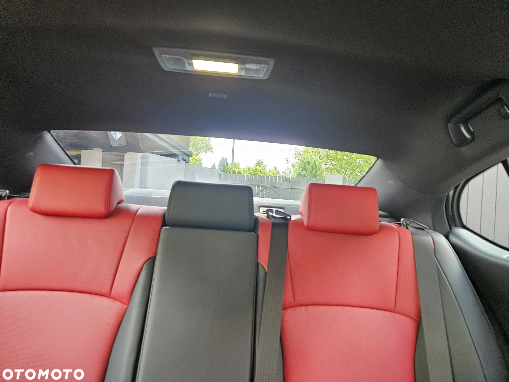 Lexus ES 300h F Sport Edition - 14