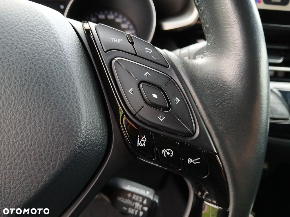 Toyota C-HR 2.0 Hybrid Executive - 26