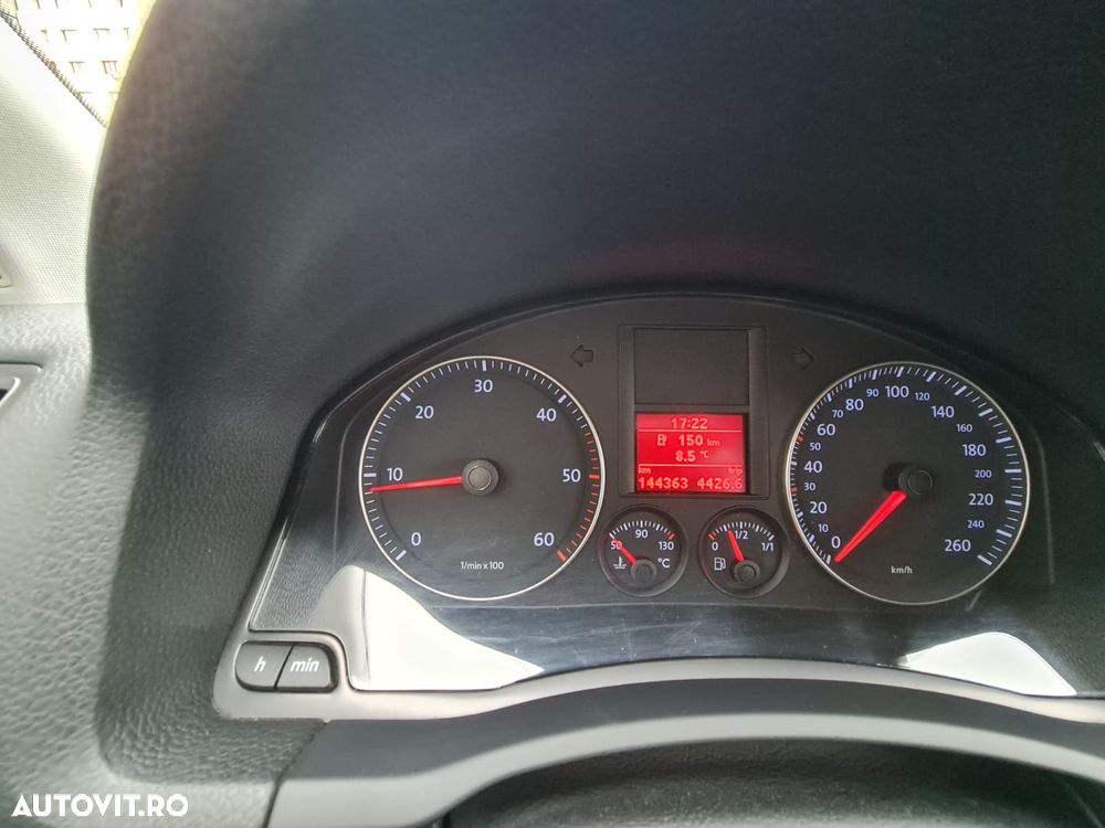 Volkswagen Jetta 1.9 TDI Trendline DPF - 10