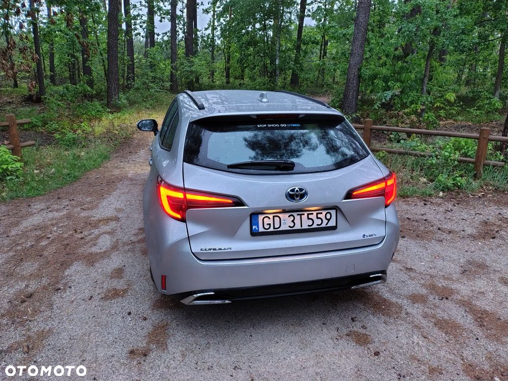 Toyota Corolla 1.8 Hybrid Comfort - 12