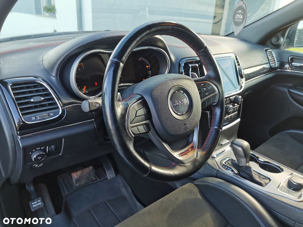 Jeep Grand Cherokee - 20