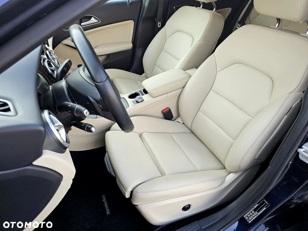Mercedes-Benz GLA 250 4-Matic - 25