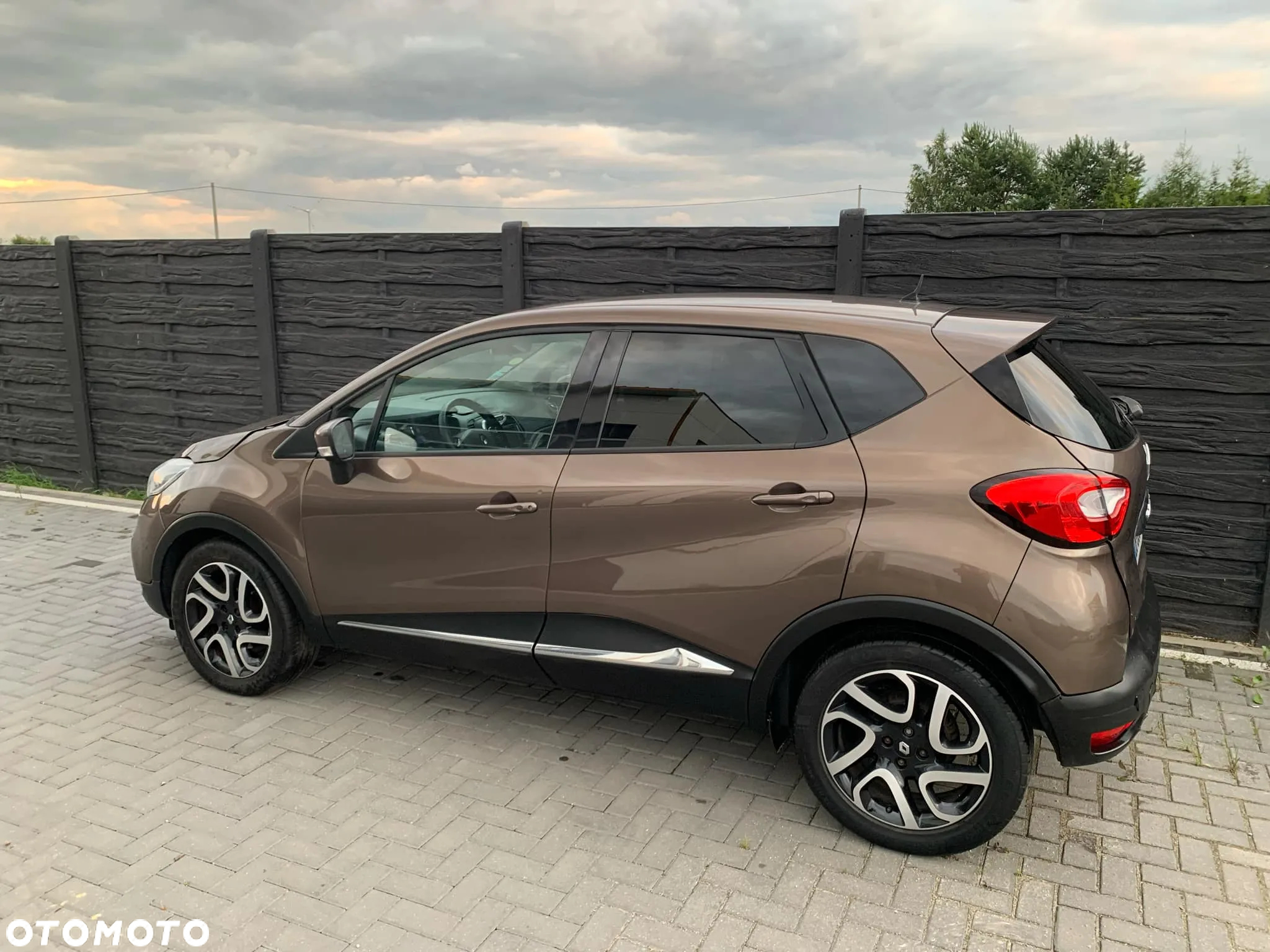 Renault Captur 1.5 dCi Energy Intens - 6
