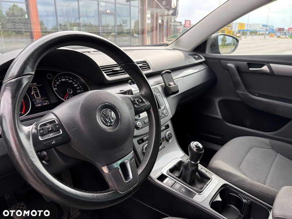Volkswagen Passat - 7