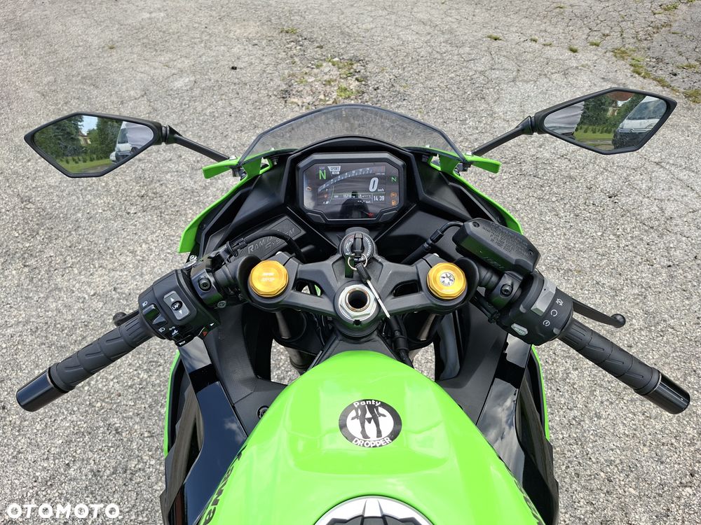 Kawasaki Ninja 400 - 10