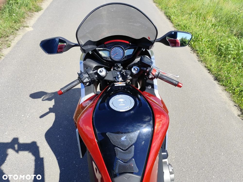 Honda VFR - 18