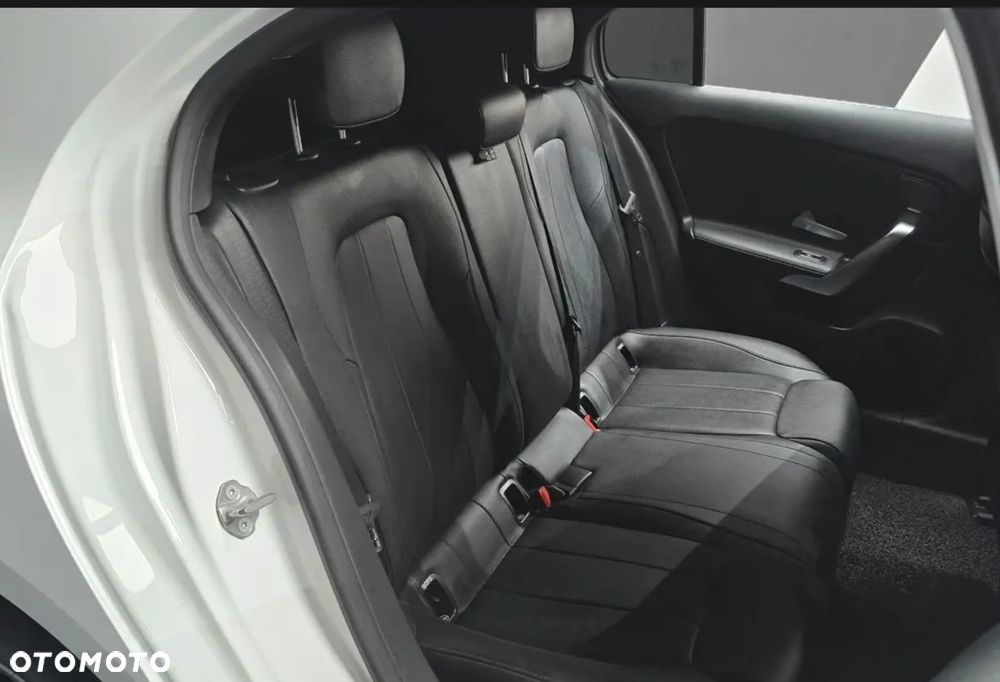 Mercedes-Benz Klasa A 220 4Matic 7G-DCT AMG Line - 11