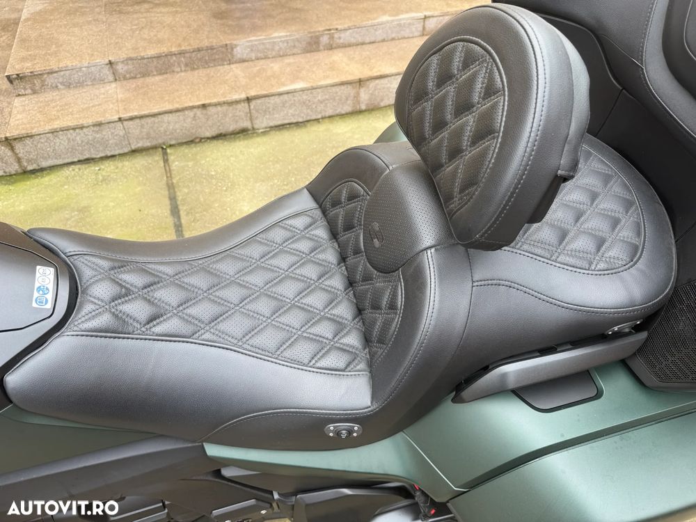 Honda GL 1800 Gold Wing - 21