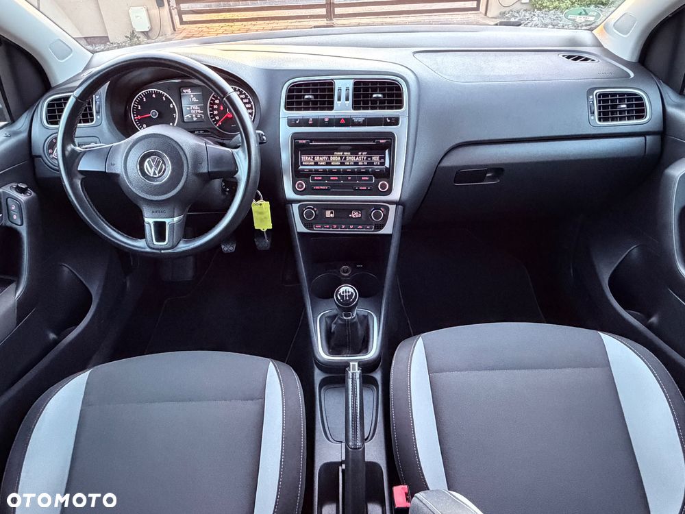 Volkswagen Polo 1.2 Life - 24