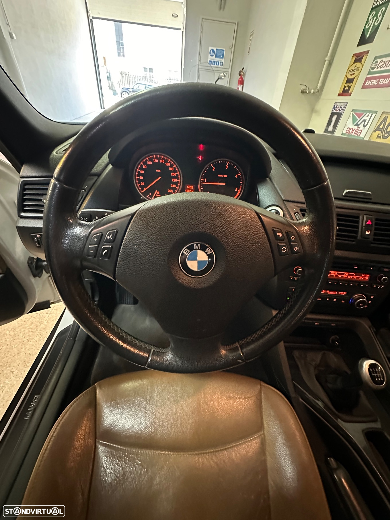 BMW X1 18 d sDrive Pack M - 9