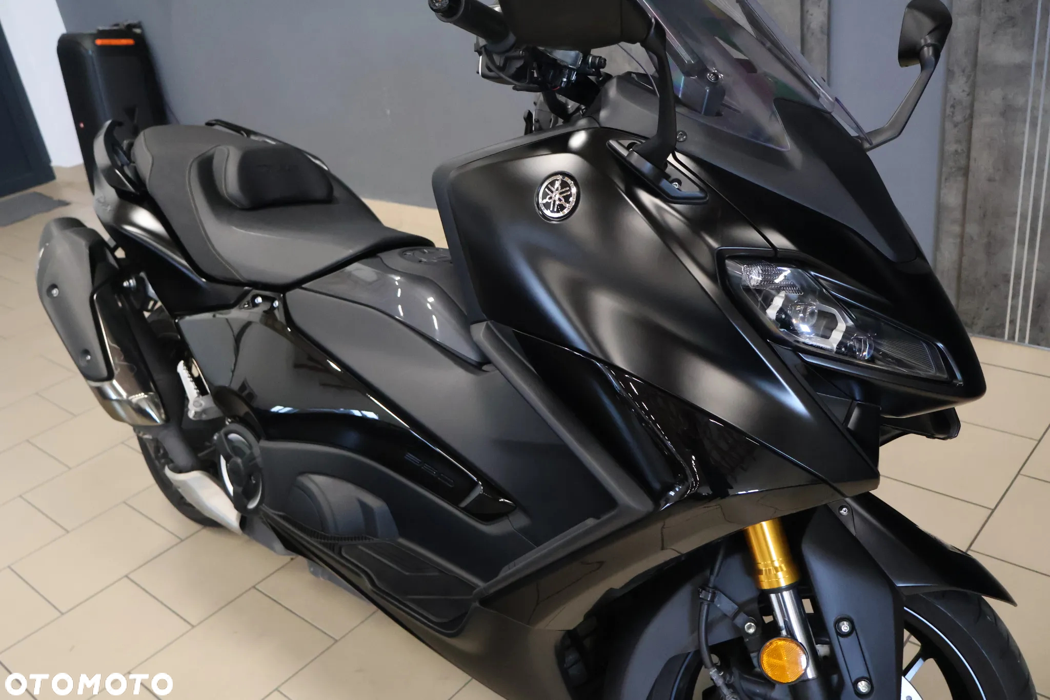 Yamaha Tmax - 10