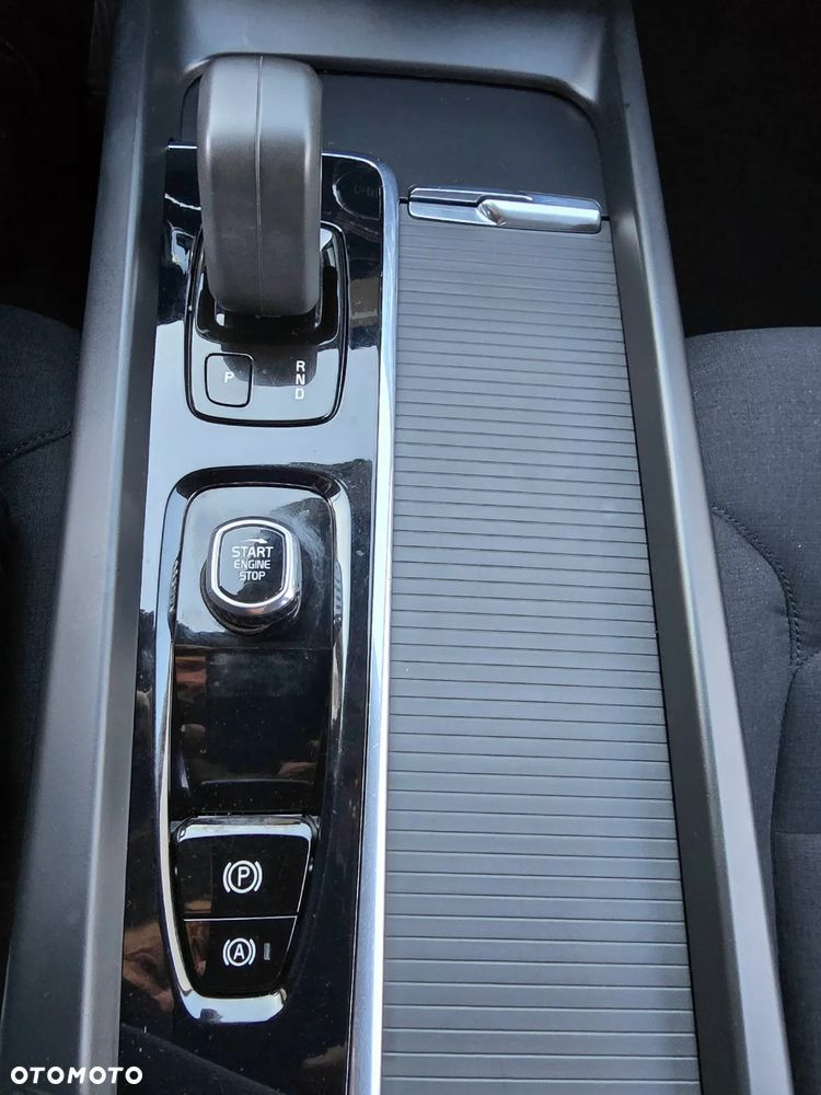 Volvo XC 60 D5 SCR AWD Momentum - 27