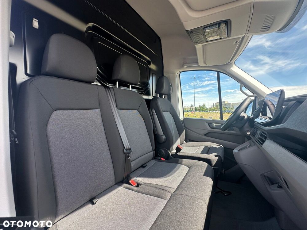 Volkswagen Crafter 35 2.0 TDI L3H3 177 KM AUTOMAT - 12