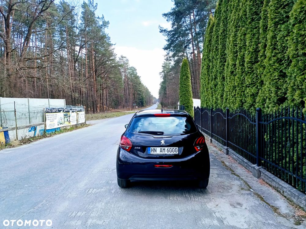 Peugeot 208 - 6