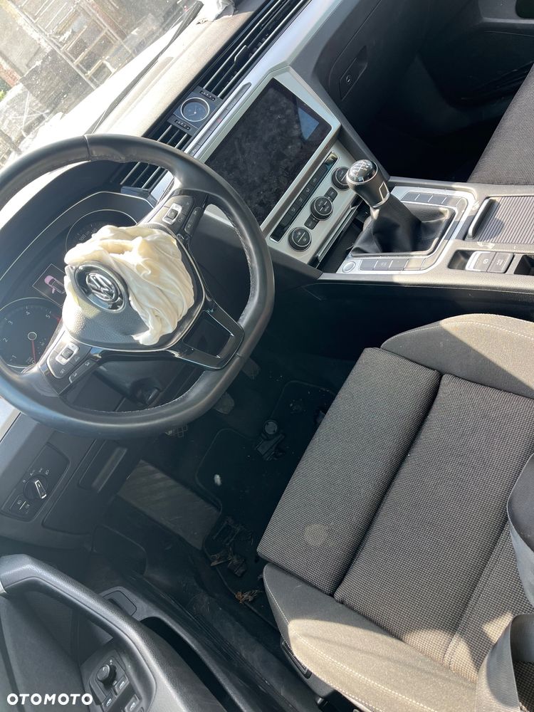 Volkswagen Passat 2.0 TDI BMT Comfortline - 5