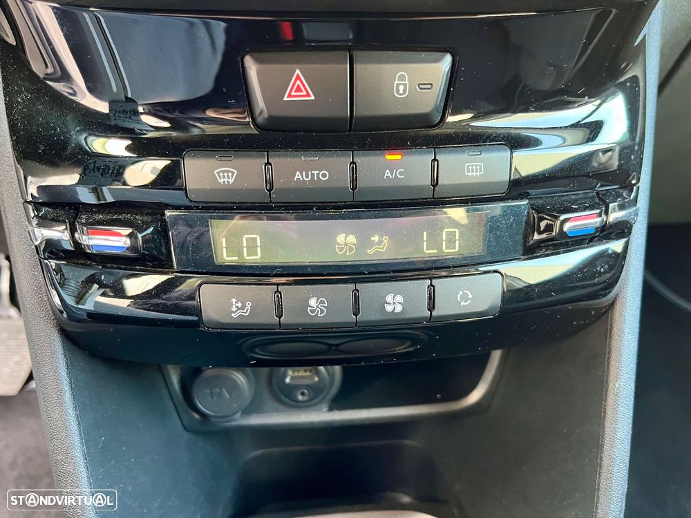 Peugeot 2008 PureTech 82 Style - 40