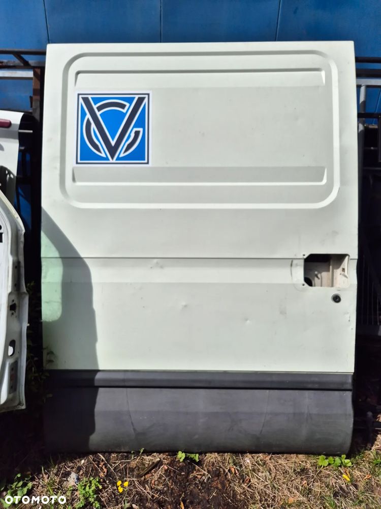 DRZWI PRAWE IVECO DAILY IV 06-13r. - 1