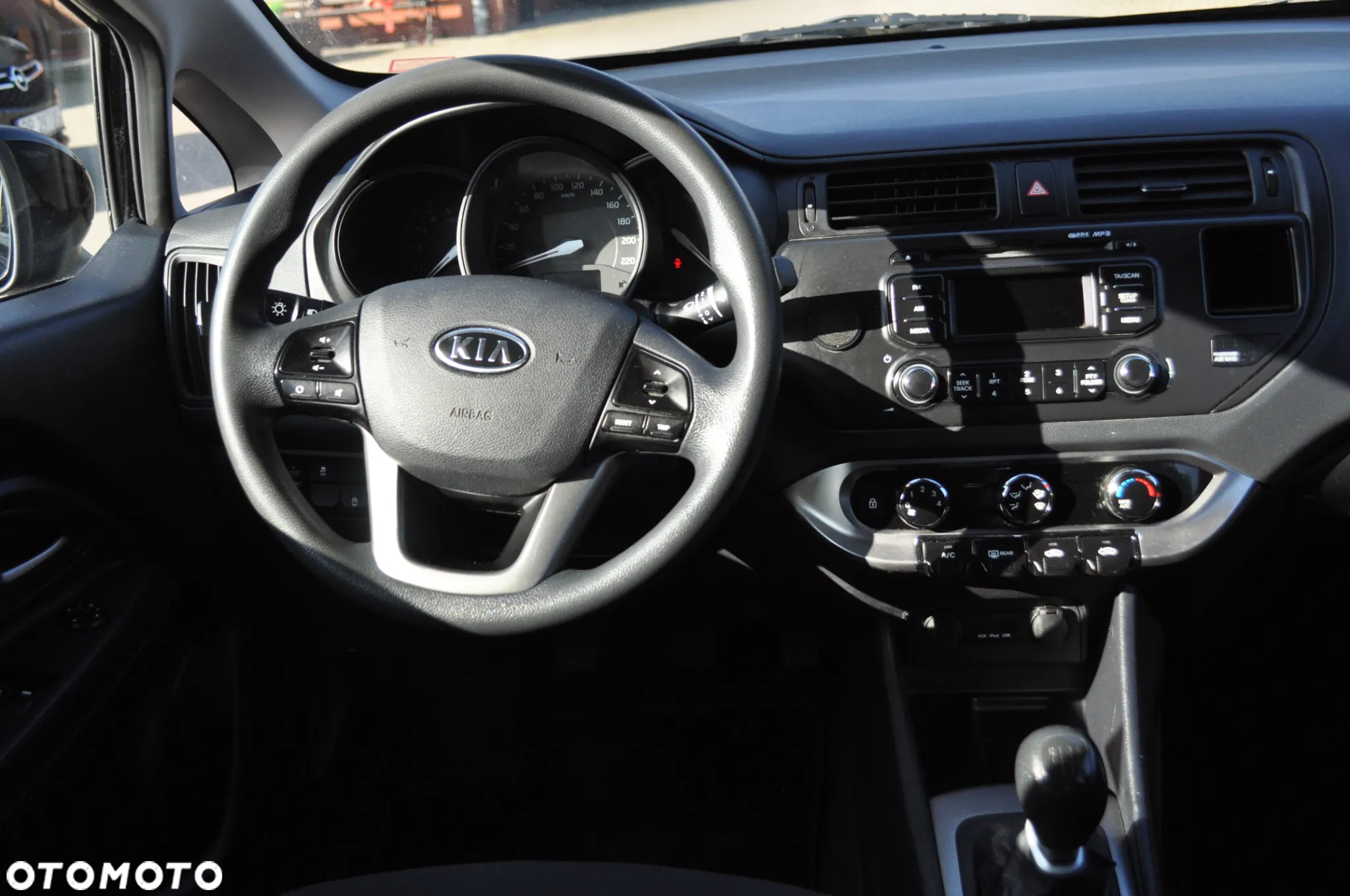 Kia Rio 1.1 CRDI Dream-Team Edition - 10