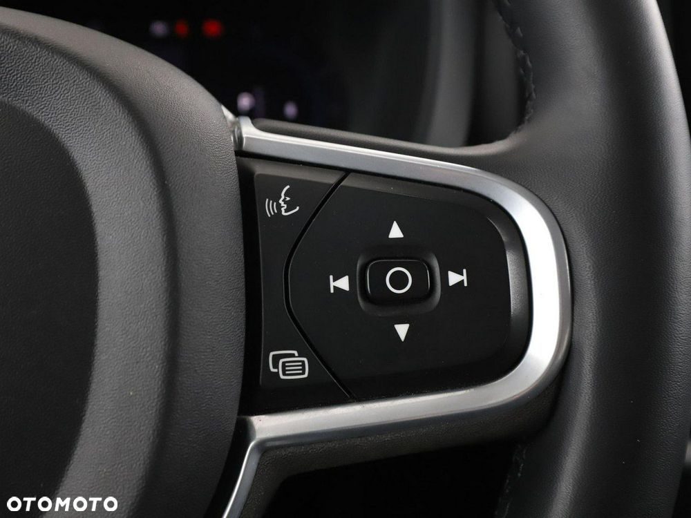 Volvo XC 60 B4 D Geartronic Momentum Pro - 30
