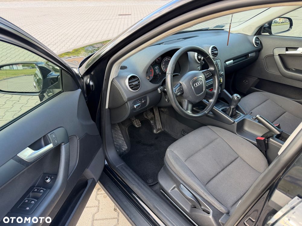 Audi A3 Sportback 1.6 TDI DPF Ambition - 9