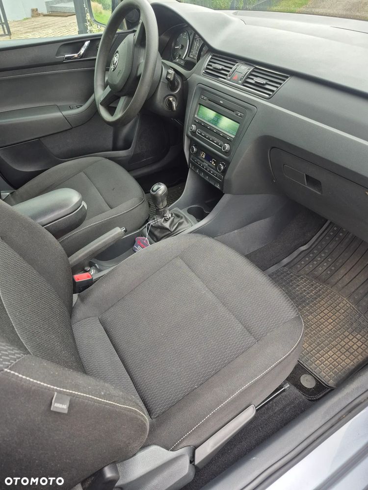 Skoda RAPID 1.2 TSI Ambition - 12