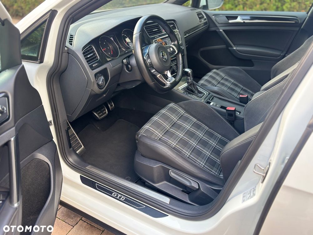 Volkswagen Golf VII 2.0 TDI BMT GTD DSG - 14
