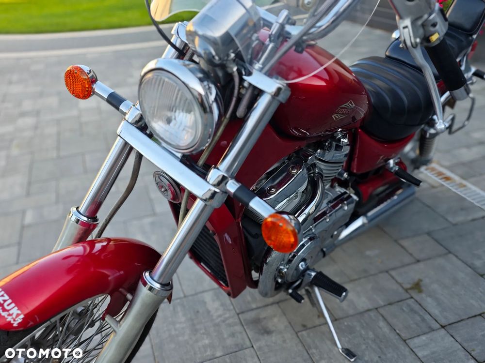Suzuki Intruder - 17