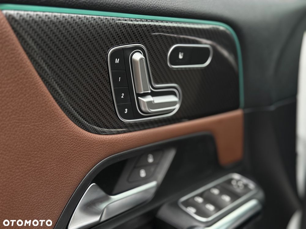 Mercedes-Benz GLA 250 4Matic 8G-DCT AMG Line - 21