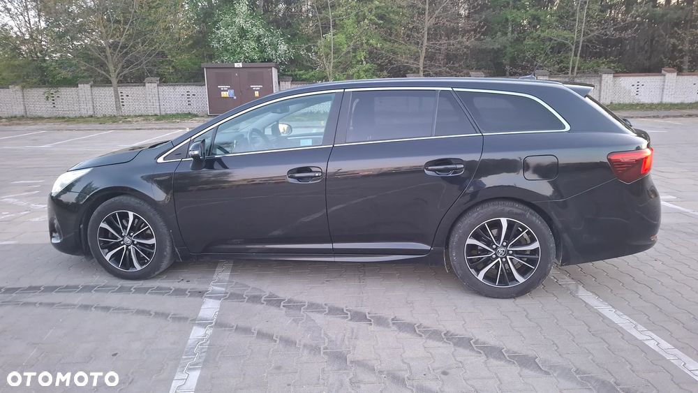 Toyota Avensis 2.0 D-4D Prestige - 8