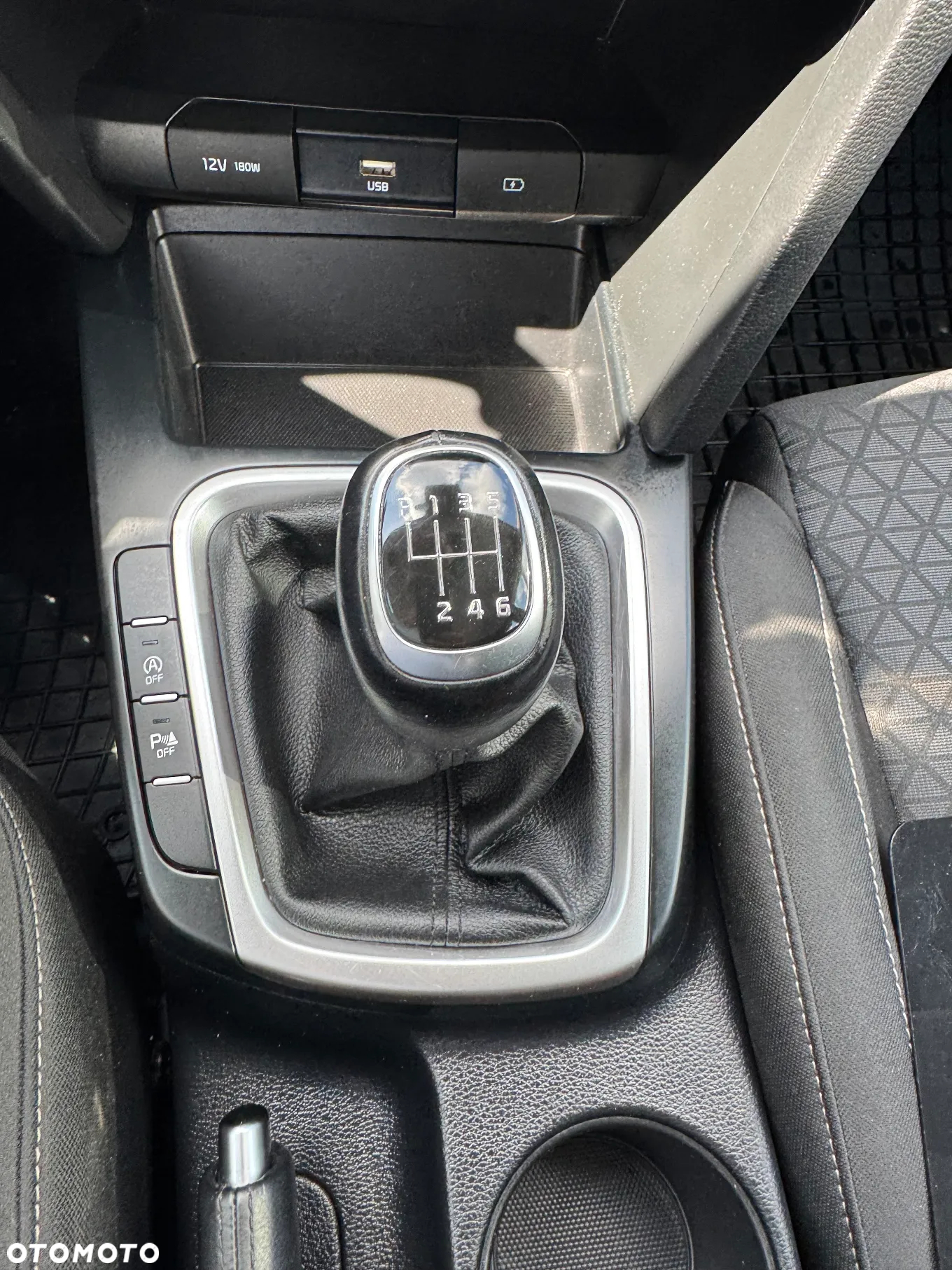 Kia Ceed 1.5 T-GDI M - 11