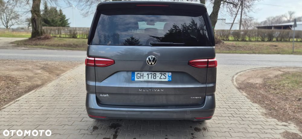 Volkswagen Multivan - 15